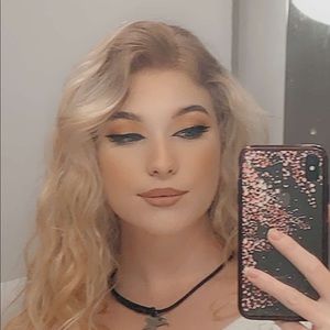 Meet your Posher, Tamsin